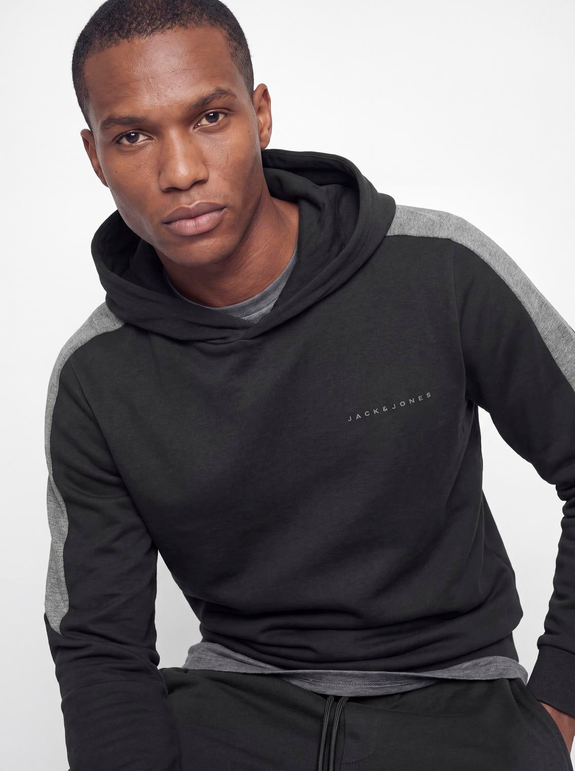 model_shot-creative